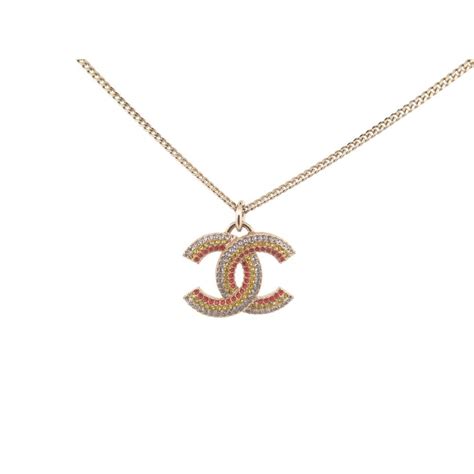 collier chanel avec logo|chanel collier sale.